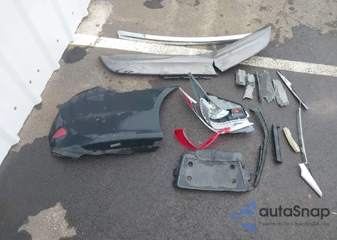 2015 Hyundai Sonata Hybrid z USA, uszkodzony, nr VIN KMHEC4A4XFA125074